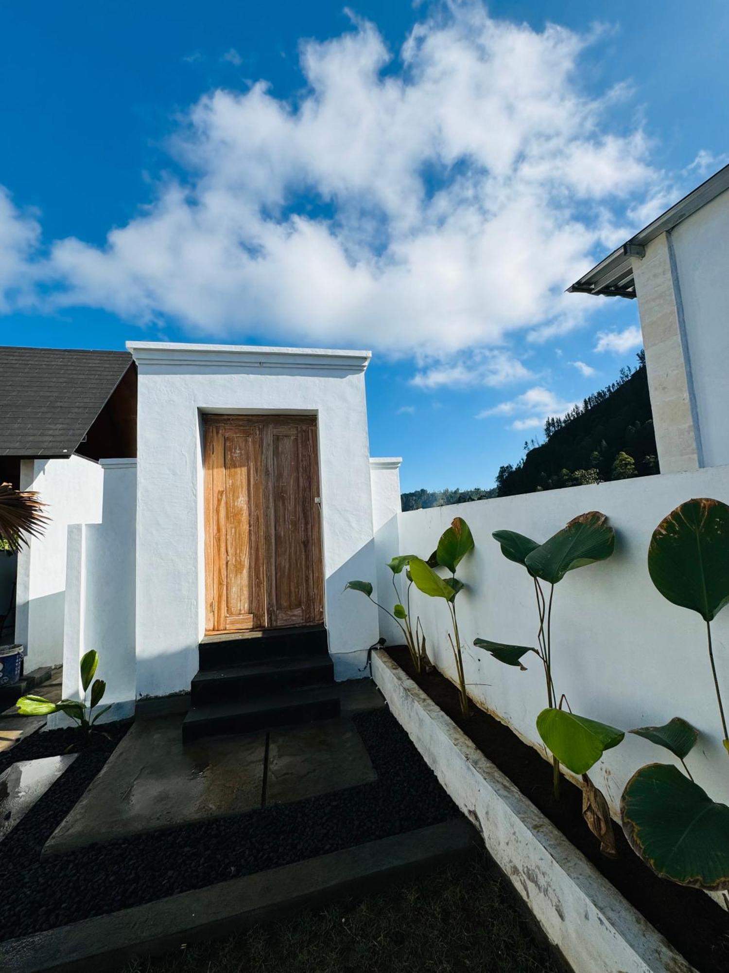 Volcano Cottages Kubupenlokan Kültér fotó